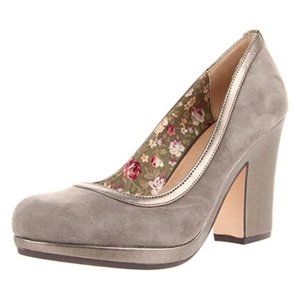 NEW Seychelles Suede Tokyo Platform Pump Heels in Taupe - Size 8